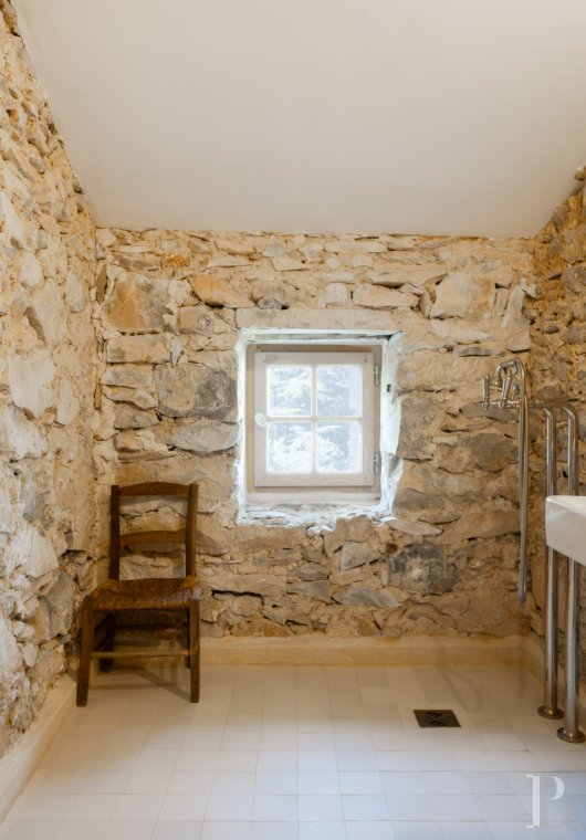 Dans le Gard, à Belvézet,  un ancien prieuré du 14e siècle au cœur du village - photo  n°20